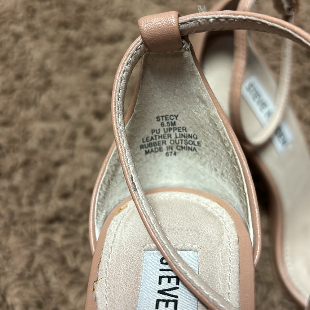 Steve Madden Nude heel - Picture 7 of 7